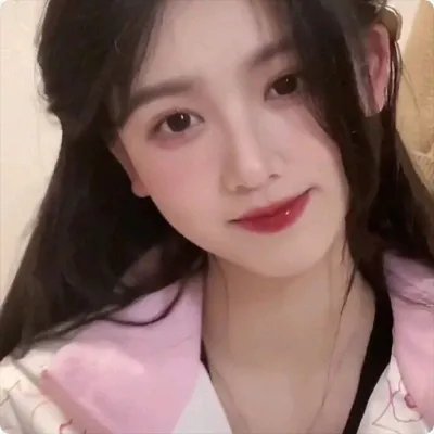 怪异少女神隐海报